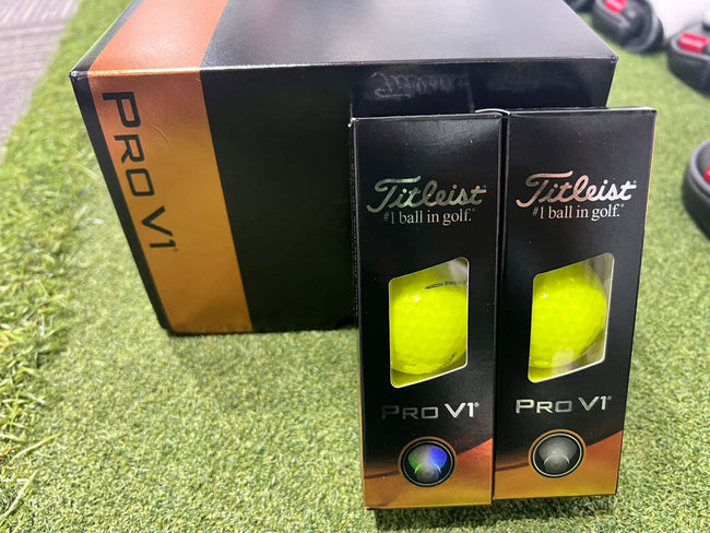 TITLEIST LOYALTY REWARD PRO V1 GOLF BALL